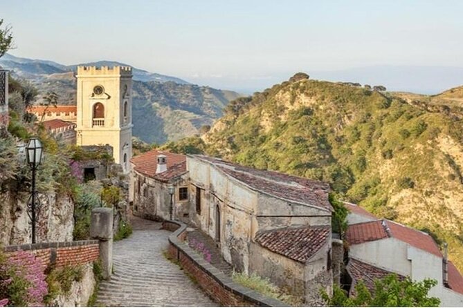 Taormina: Private/Guided Godfather with Authentic Pizza Tasting - What your English guide should add (and why the Mafia context helps)
