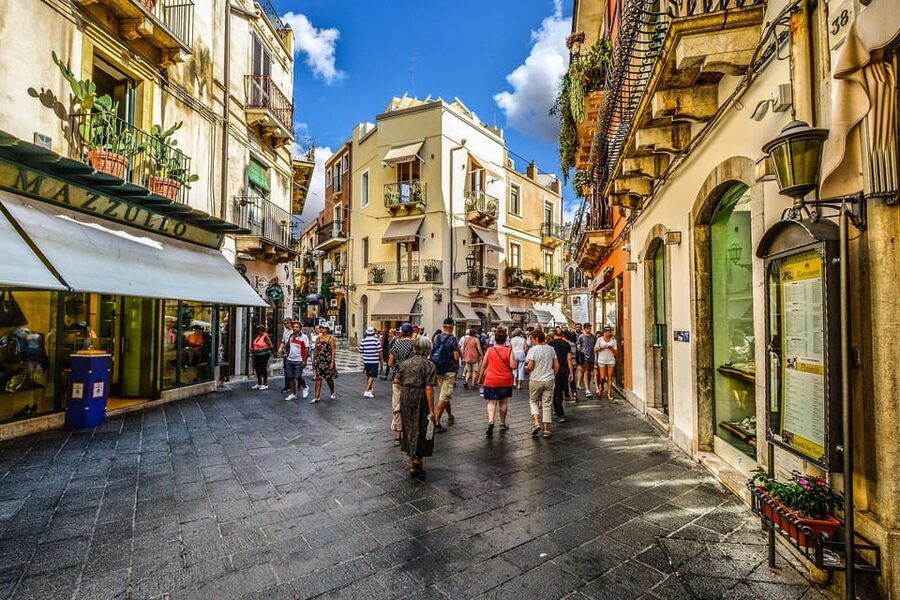 Taormina Private Tour: Discover Hidden Treasures and Dreamscapes - Duomo Square and Duomo di Taormina: the finish line that still feels like part of the journey