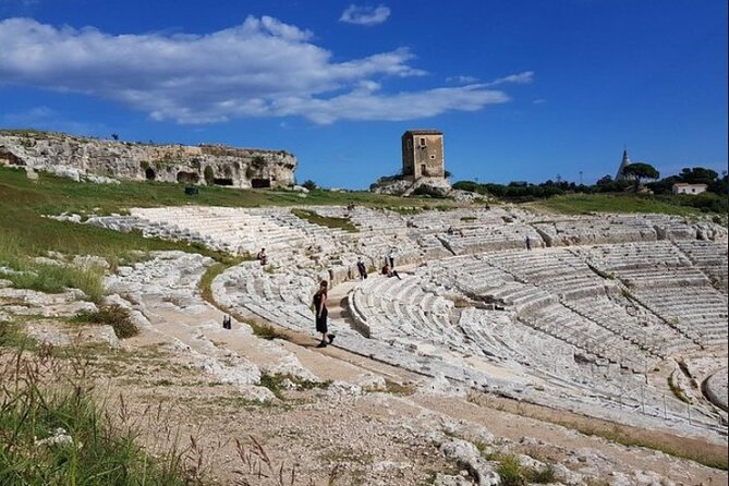 Taormina, Savoca & Castelmola one day tour small group with lunch - The Included Lunch and Wine: What to Expect in Castelmola