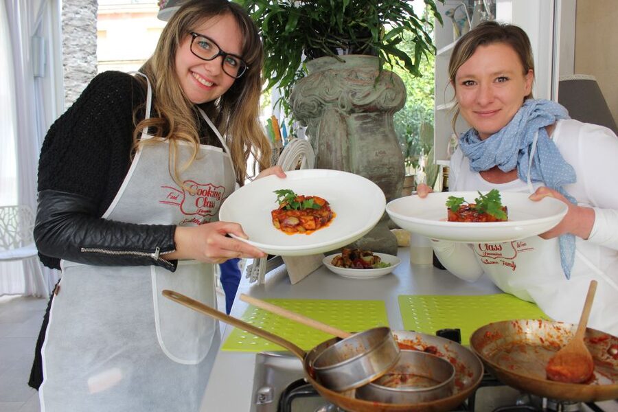 Taormina: Sicilian Cooking Class & Market Tour - How the chef helps you shop fresh: fish, produce, and Sicilian choices