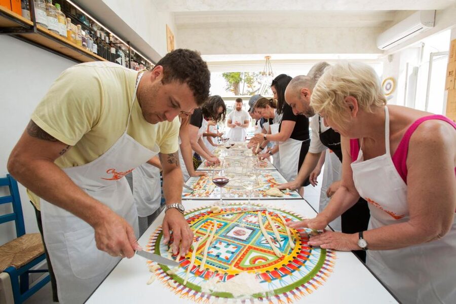 Taormina: Sicilian Cooking Class w/ a Visit to Local Market - Meeting at Porta Messina: Getting Oriented Fast in Taormina