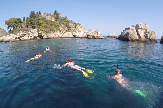 Taormina snorkeling experience - Meeting point by the harbor: start easy, return the same way