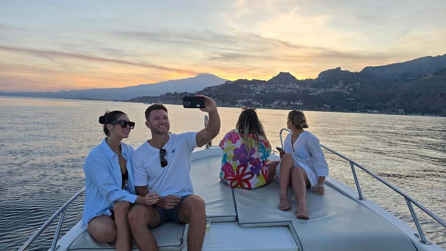 Taormina: Sunset Boat Tour with Aperitif - Key things to know