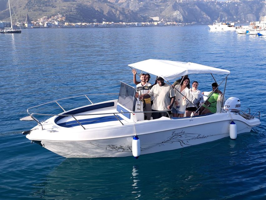 Taormina Sunset tour in search of dolphins with aperitif - Dolphin watching in practice: what you’re really paying for