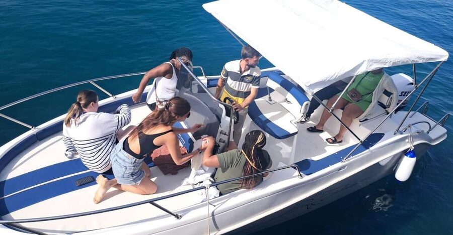 Taormina Sunset tour in search of dolphins with aperitif - Booking tips that help you avoid day-of stress
