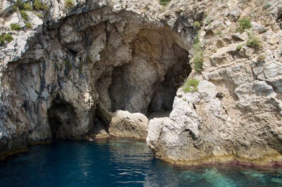 Taormina: White Lotus Tour - Cruising the Taormina–Giardini Naxos coast: the views between the stops