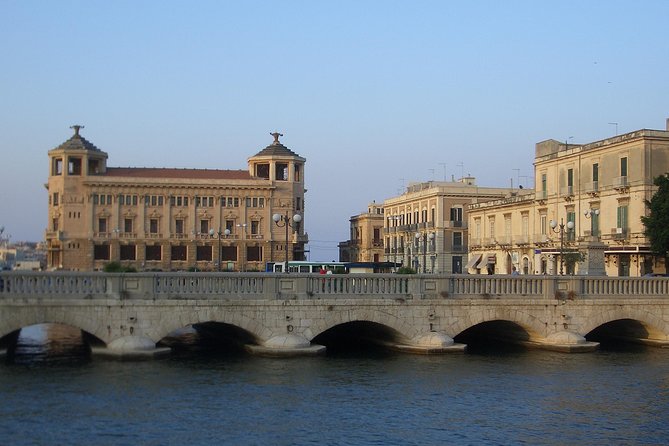 Taxi transfer service from CATANIA airport/city to Siracusa Ortigia or viceversa - Arriving in Ortigia (and Beyond): Door-to-Door Drop-Off That Actually Helps