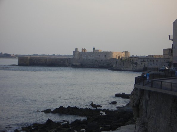 Taxi transfer service from CATANIA airport/city to Siracusa Ortigia or viceversa - Should You Book Walk Around Sicily for Catania ↔ Ortigia?