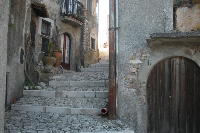 The Godfather - Savoca medieval lanes + the film scenes that make sense
