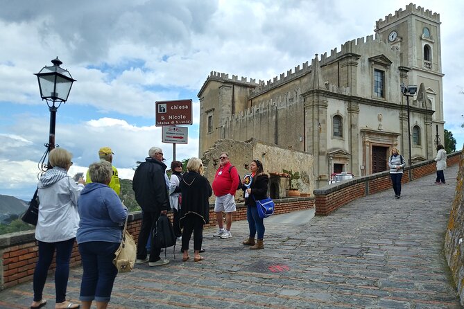 The Godfather and Taormina Tour from Messina - Porta Catania di Taormina: a quick stop with big city-defense energy