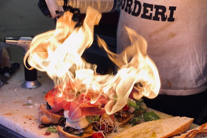 The Street Food Tour with a Local Guide in Ortigia! - Syracuse. - Via della Giudecca and arancino: food history you can taste
