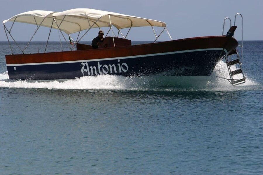 Tour di Giardini Naxos/Taormina, Isola Bella, Grotta Azzurra - Key highlights I think you’ll care about