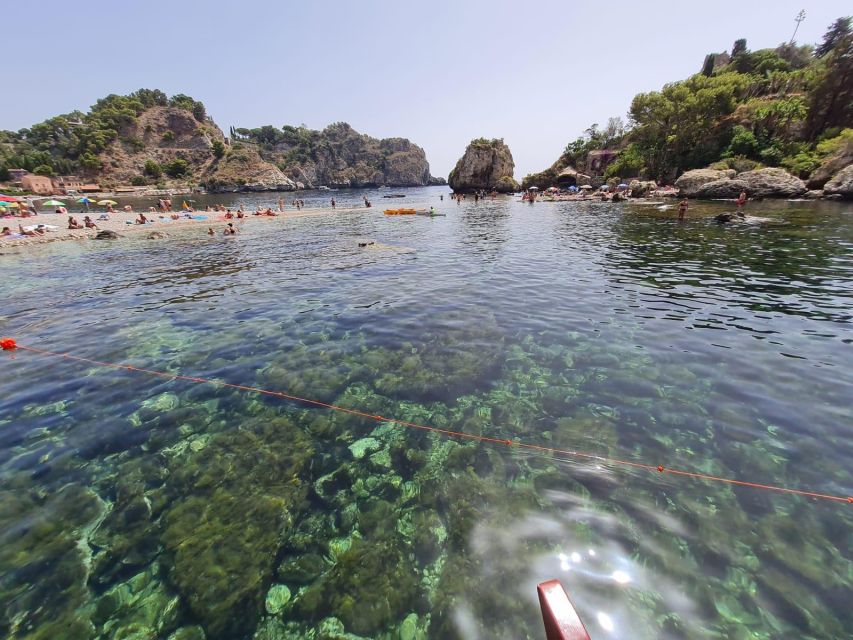 Tour di Giardini Naxos/Taormina, Isola Bella, Grotta Azzurra - The 20-minute swim stop at Isola Bella: water time plus snacks