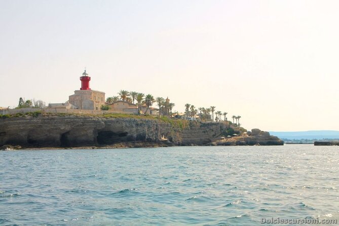Tour of the island of Ortigia and exploration of sea caves with baths. - Ortigia by boat: a cool reset from Syracuse heat