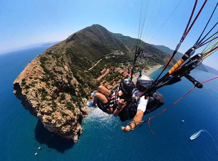Trapani: Paragliding flight with GoPro photos and videos - The real thrill: a guided tandem flight over Trapani’s coast