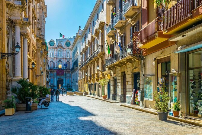 Trapani Walking Tour with Audio and Written Guide by a Local - Cattedrale di San Lorenzo: Baroque upgrades to an older backbone