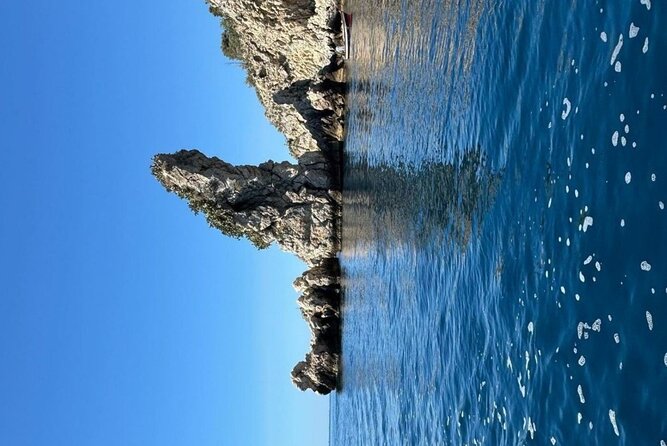 Two hours Boat Tour in Taormina. - A quick look at this 2-hour Giardini Naxos boat loop