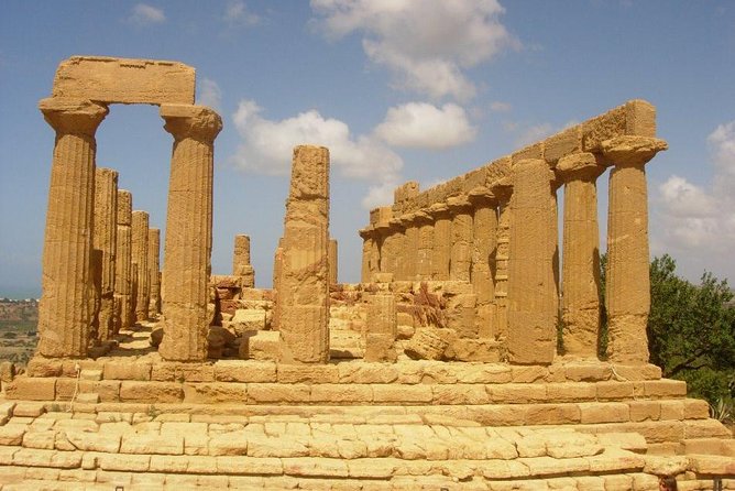 Valley of the Temples and Villa Romana del Casale Day Trip from Taormina - Languages and headsets: hearing the story without missing your pace