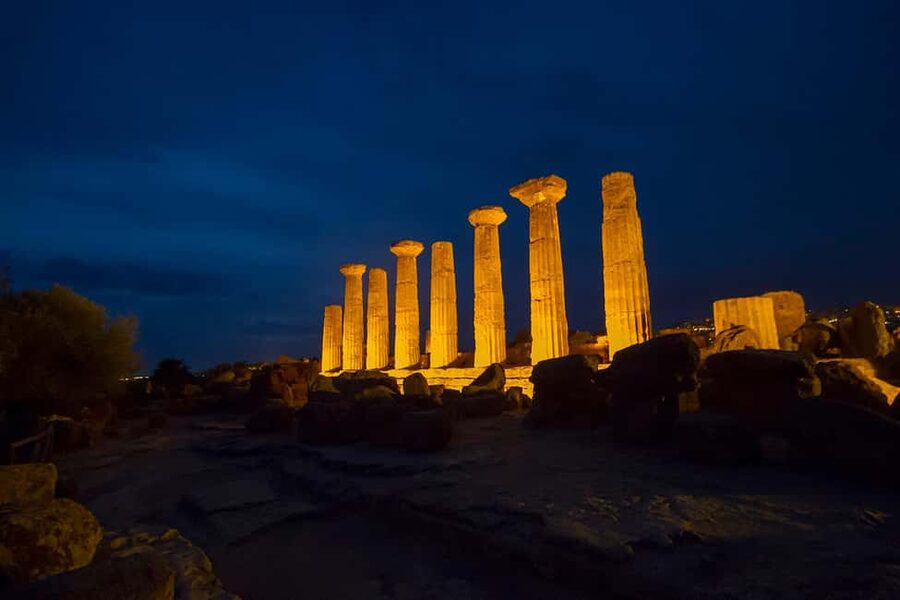 Valley of the Temples under the stars with ticket included - Group size, languages, and the “pause” you can’t fully avoid