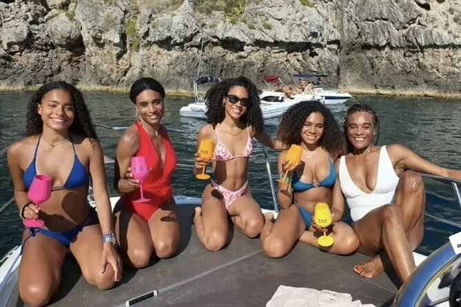 Visit of the bay of Taormina with private boat - Isola Bella and the caves: where swimming becomes the plan