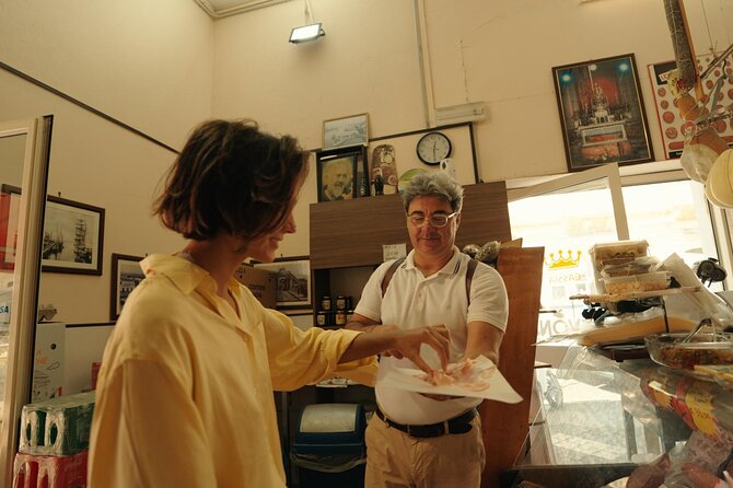 Visit of the Ortigia market and cooking class of typical dishes - Lunch included: eating is part of the class