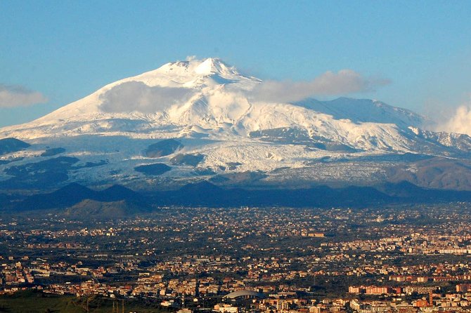 Volcano tour - Taormina Historic Center: 90 Minutes to Walk Like a Local