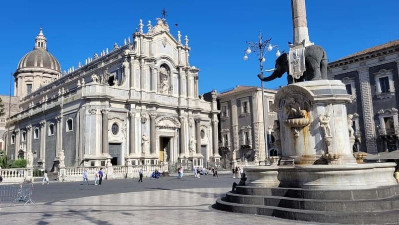 "Walking Through Catania : Streets, Insights & Delicious Bites" - A Piscaria Mercato del Pesce: market energy with guided context