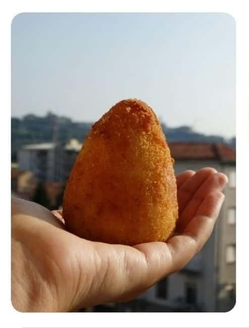 "Walking Through Catania : Streets, Insights & Delicious Bites" - Piazza Università: the oldest university in Sicily, explained at walking speed