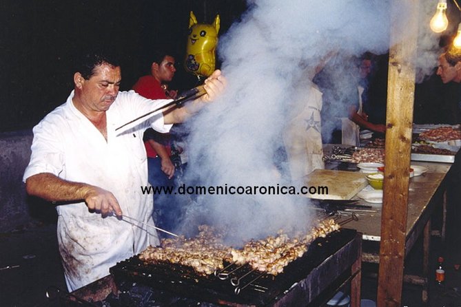 Walking Tour and street food Tour Palermo / History and Food - Quattro Canti and Fontana della Vergogna: the photo stops with meaning