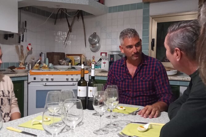 Wine tasting with gastronomic experience at Leonarda's home - Main course: Cunzato bread + Catarratto-Chardonnay blend